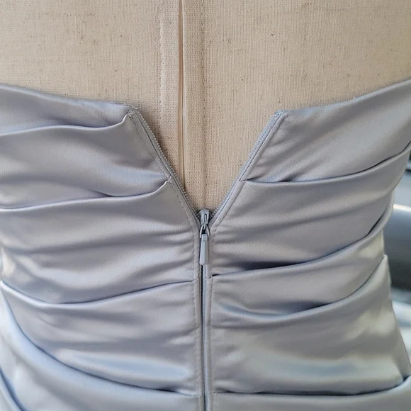 David's Bridal Bridesmaid Charmeuse Draped Strapless Dress - Size 4 Check Photos - Picture 10 of 15